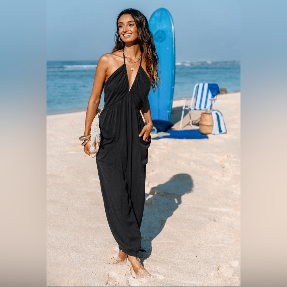 NWT Cupshe black plunge halter jogger jumpsuit (m)